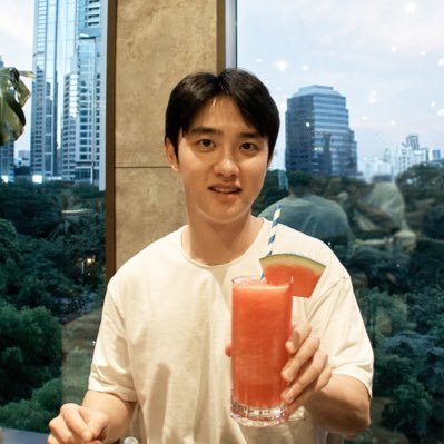 ⁀♡⁀ i love old man aegyo / i wanna make new oomfionships—i follow everyone back! / new to kpop culture / pls read my strawpage 👇