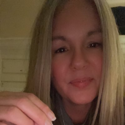 TRen1970's profile picture. Momma/MiMi/Sister/MUSIC LVR/AVID READER/SHIT TALKER/TEXAN 🤠/PROUD AMERICAN/ZERO FVCKS GIVEN TRUMP SUPPORTER/DOG LOVER/DM = INSTA BLOCK/GOD BLESS THE USA 🇺🇸