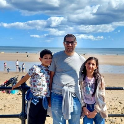 Proud father of 2 & Yorkshireman. Evertonian. Bears & Cubs. I work to live not live to work!!
