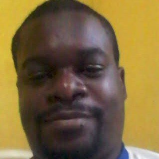 chnrique4242's profile picture. 