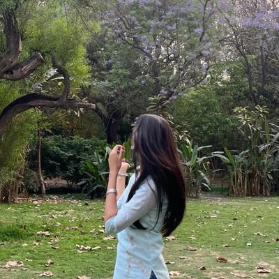 heyabhavya's profile picture. tmi area 🐧