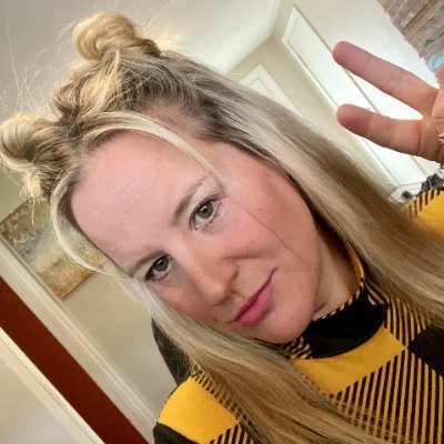 Social Media Professor. INSTA / FB / TikTok = SheenaSnively