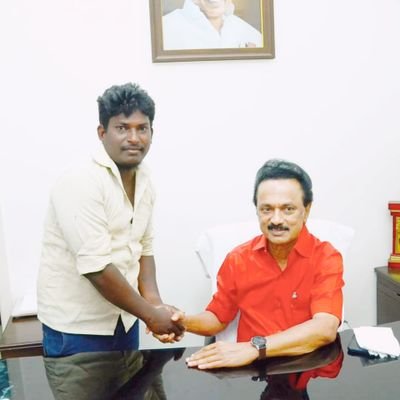 இளைஞரணி அமைப்பாளர்
ஸ்பிக் நகர் பகுதி தூத்துக்குடி தெற்கு மாவட்ட திமுக 🖤❤️