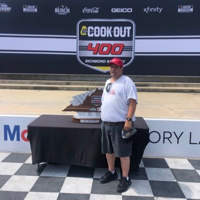 804 to the 336 single guy who loves racing and real country music