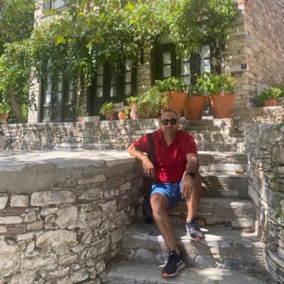 İstanbul üniversitesi hukuk fakültesi,Hacettepe üniversitesi matematik.