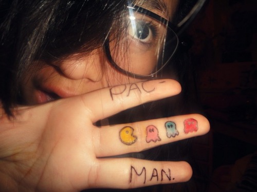 the L on mi username is a i :-) 
Love everybody, spread love. :-)