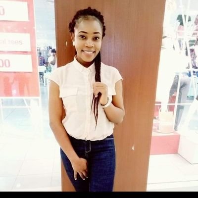 OliveNinaa's profile picture. 