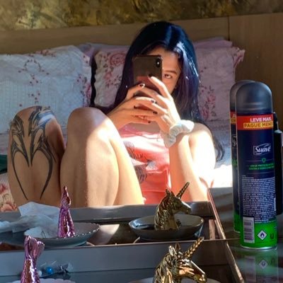 julia3i91's profile picture. 