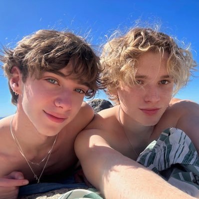 Couple acc š Click the link below for moreš¤