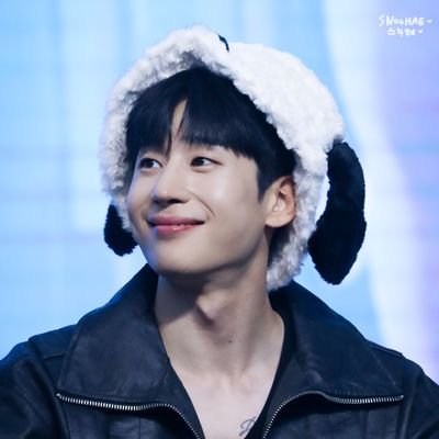 스누하세요˚₊·—̳͟͞͞♥⋆ ₊ ゚ ☽ * ₊ ⋆
※NO LOGO CROP ※NO RE-EDIT ※NO COMMERCIAL USE