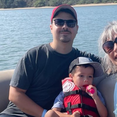 loudogggg's profile picture. Music junkie, #emailgeek, proud Dad 👴🏼