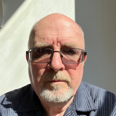 Supporter of NHS, all Emergency Services and Emergency Service personnel! One time civil servant and now part-time photographer!