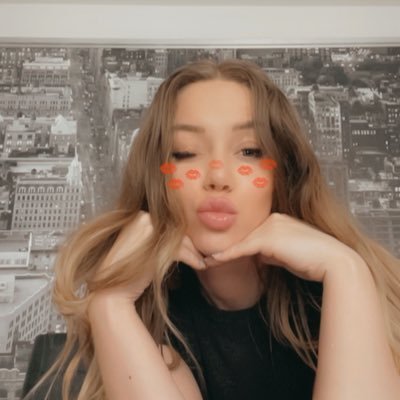 SofiyaVann's profile picture. Trying to entertain the both of us 😇