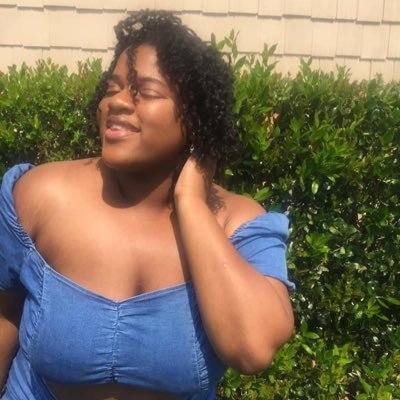 jusjaylyn's profile picture. Christian girl with a 📸