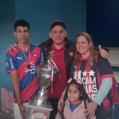 Vive en el presente, recuerda el pasado y no temas al futuro, porque el futuro no existe y nunca existirá. Sólo existe el momento presente