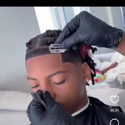 adeaga_kehinde's profile picture. PEACE   
Barbar girl