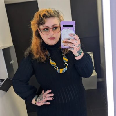 Hi I'm Dozy (she/her) 🇬🇧 Tattoo Artist. Musician. Cat Lady. Narrowboat DIY Renovator. Part-Time Streamer #NephewNetwork