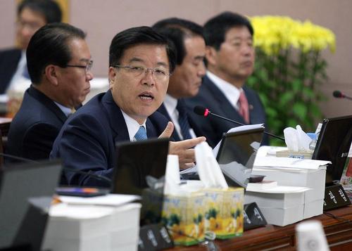 김광림 안동시 국회의원의 의원실 트위터 입니다.

의원님의 정책과 의정활동에 관한 정보를 

제공해 드립니다.