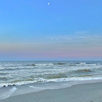 29 at heart …sports, family, outdoors, sunsets, vacations, laughter, games, k dramas…