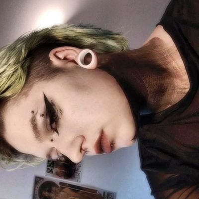 embymasc and gay as fuck
✨le bon gaucho que vous pensez que je suis ✨
19y ( il/lui)
insta @aidxn_ellixt