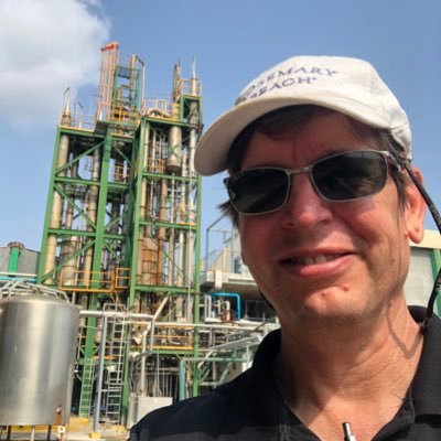 Physicist- CSO, CXO Entrepreneur, Chem Eng, Data Intelligence, Automation, Robotics and loving family guy - Beekeeper & Garden