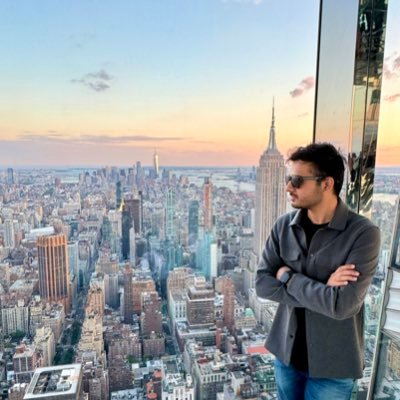Smit_Papaiya's profile picture. Passionately Curious.