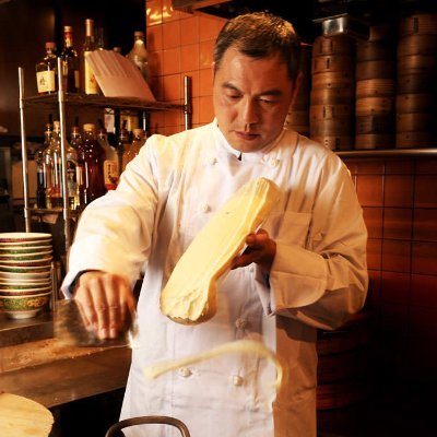 1995年赤坂で創業。日本で刀削麺やよだれ鶏等を初めて紹介したお店です。まだ四川料理や麻辣味が受け入れられなかった時より工夫を重ね、年間のべ100万人に愛される、陳さん秘伝「極旨・四川料理」を提供しています。スープは無化調で自家製、調味料も作れる物はすべて自家製です。自慢は中華スパイス!絶えず進化する四川料理店です。