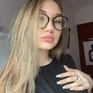 Vanessamor35667's profile picture. 