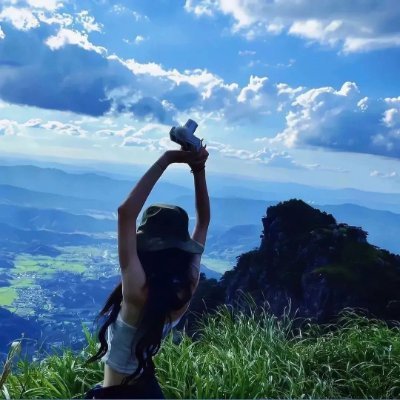 rahafmmdoh's profile picture. みぞれには始まりがなく、みぞれには終わりがある。