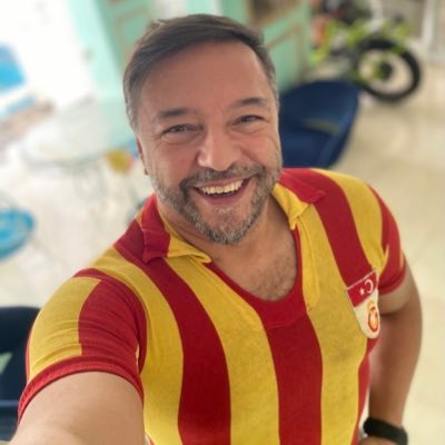 yyildirimoz72's profile picture. Portre karikatürist.. Akademik Grafik Tasarımcı, futbol arşivcisi (40. yıl) ve Forma koleksiyoneri (35. yıl)