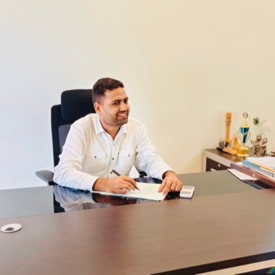 Dharaschoudhary's profile picture. 