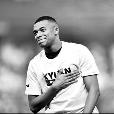 pp_i9i9's profile picture. ICI C’EST PARIS💙💙