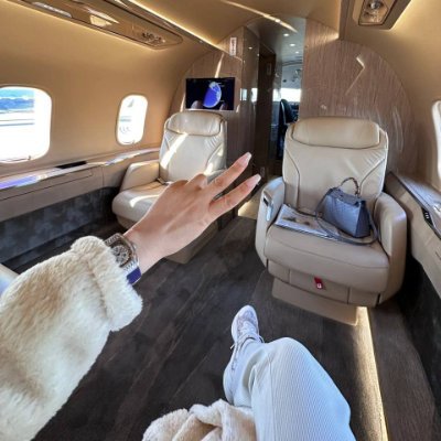 Dewi_6819's profile picture. If you don't build your dreams, someone will hire you to help build theirs.