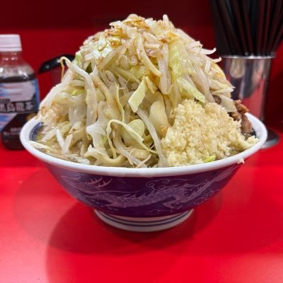 ラーメン二郎好き/ホーム生田駅前店🍜・麺や六等星🔯/二郎食べながらダイエットに挑戦中/めざせ悪玉コレステロール&中性脂肪の改善/【2024】二郎76杯(生田48杯)体重11キロ減😆 /【2025】9/24現在 二郎67杯(生田29杯)六等星43杯 体重4.0キロ増😱/Snow Man 佐久間氏 推し