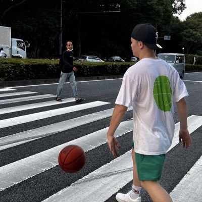 yKADUJjShZ1QWTn's profile picture. 