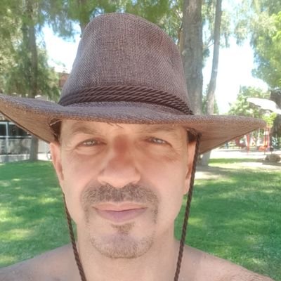 YaktubayA's profile picture. 