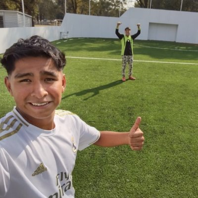 Alejoyce0012's profile picture. 