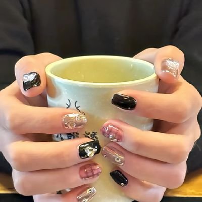 huhu991024's profile picture. 