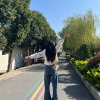 Hadley (@hadleydeux) 's Twitter Profile