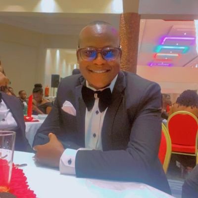 derickmatovu's profile picture. 🤓