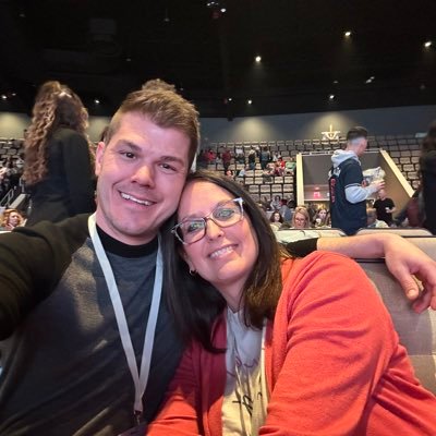 momof4gigiof2's profile picture. 
