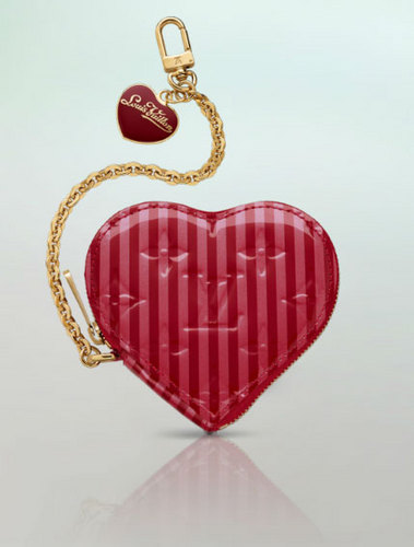 IAdoreBags's profile picture. In love with bags, purses, handbags and everything fabulous!