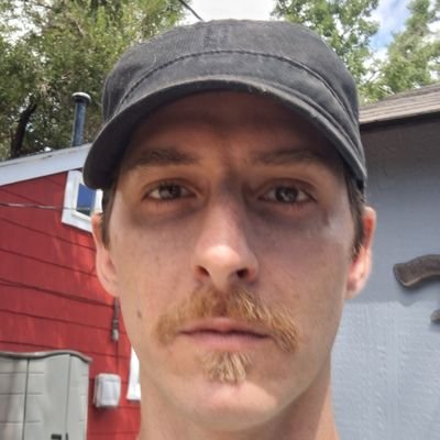 Father & Husband
Earth's Final Chapter ringmaster storyteller & collaborator
Book maker
Friend to critters
Creative enthusiast
Battle Beasts customizer