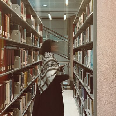 دُرّة بيتنا من بعد أربعة أنجم دُنا و دانا | وُلدت اتفلسف و عقدت العزم على أن أموت كذلك | ليبيّة |توّاقة إلى الحياة | Ψ