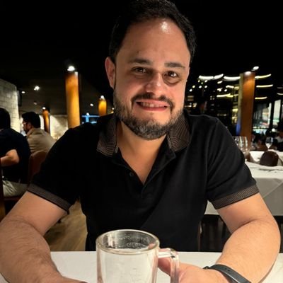 Eu posso mudar de tudo; de casa, de família, de religião, de amigos... Mas tem uma coisa que eu nunca conseguirei mudar: A minha paixão! ❤️🤍🖤SPFC🖤🤍❤️