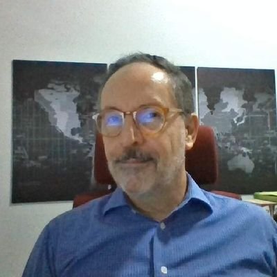 Uma pessoa que deixou o futuro no passado.
