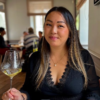 KimMaurier's profile picture. 