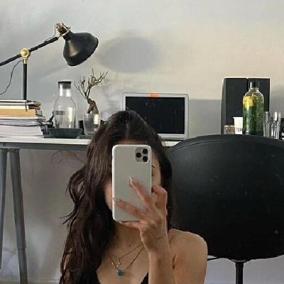 A city girl who loves yoga, travel and food, sharing my daily life and the little blessings I discover.