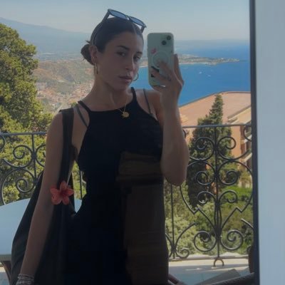 Claraaho's profile picture. Ψ | no se si seré capaz de no decepcionar