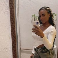 Pretinha β¨ (@aragao_lariissa) 's Twitter Profile